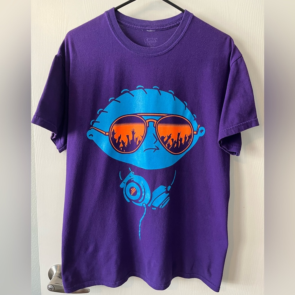 Stewie Griffin Family Guy TV Headphones Shirt Medium